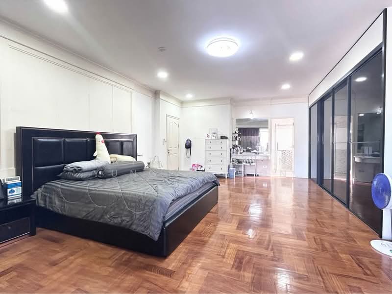 undefined, Bangkok, Bang Chun, Khlong Sam Wa, Bangkok, 4 Bedrooms, 325 sqm, Single Detached House For Sale, by Rattanaphon Yungprakhon, 500339802 - DDproperty.com