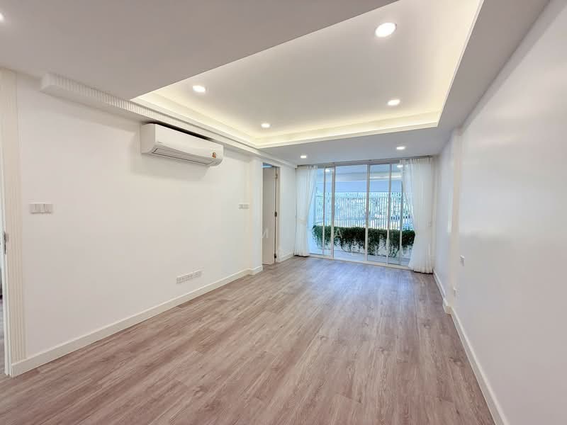 4-BR Townhouse, Bangkok, Khlong Tan Nua, Watthana, Bangkok, 4 Bedrooms, 250 sqm, Townhouse For Sale, by Pemika Aukkaraleekul, 500339825 - DDproperty.com
