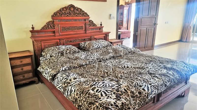 Royal Hill Resort, Chon Buri (Pattaya), 154 Thappraya Rd, Nong Pru, Bang Lamung (Pattaya), Chon Buri (Pattaya), 3 Bedrooms, 159 sqm, Condo For Sale, by Sita Shrestha, 500339867 - DDproperty.com