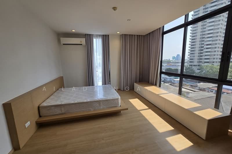 Vana Residence Sukhumvit 26 : วนา เรสซิเดนซ์ สุขุมวิท 26, กรุงเทพ, 38 ซอย อรรถกวี 1 ถนนสุขุมวิท 26, คลองตัน, คลองเตย, กรุงเทพ, 376 ตร.ม., คอนโด ให้เช่า, โดย Ailada Ngamsri, 500339876 - DDproperty.com