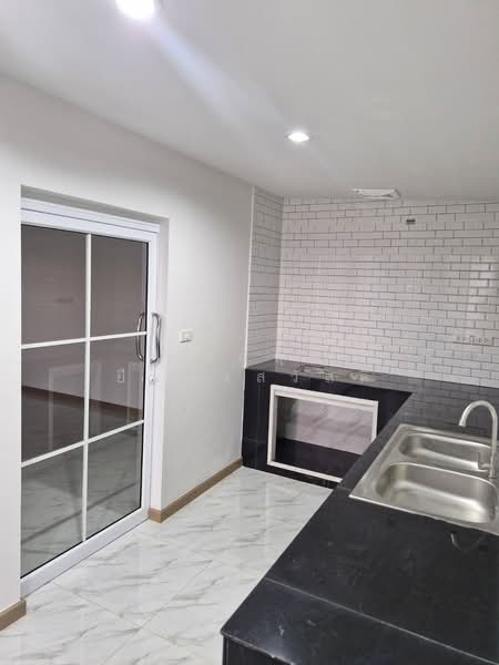 ขายบ้านใจกลางเมืองหาดใหญ่ ใกล้โรงเรียนแสงทอง, Songkhla, Hat-Yai, Hat Yai, Songkhla, 2 Bedrooms, 80 sqm, Townhouse For Sale, by ศุภกฤต ยืนยงสวัสดิ์, 500339905 - DDproperty.com