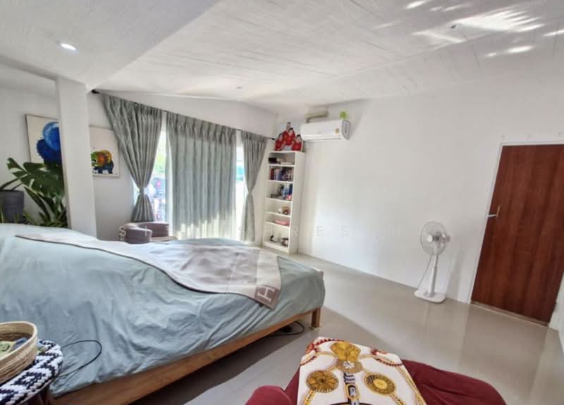 Baan Dusit Pattaya Lake, Chon Buri (Pattaya), Entrance Road, Huai Yai, Bang Lamung (Pattaya), Chon Buri (Pattaya), 5 Bedrooms, 200 sqm, Single Detached House For Sale, by Sita Shrestha, 500339906 - DDproperty.com