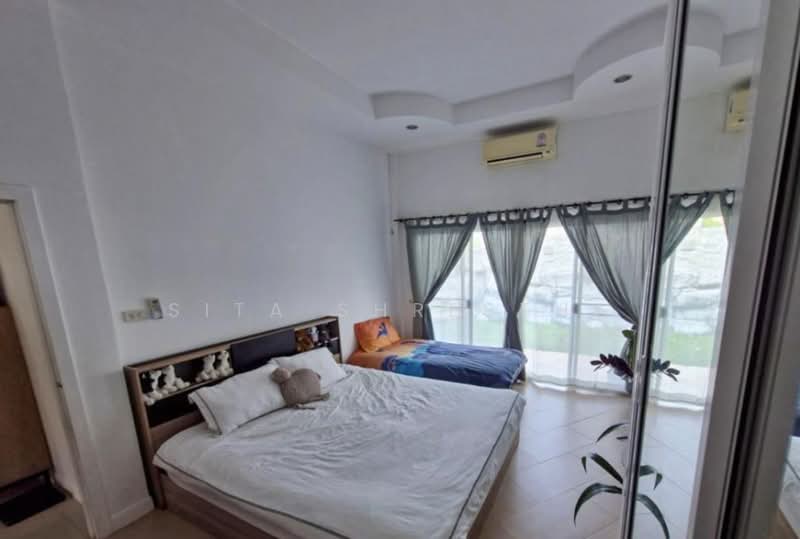 Baan Dusit Pattaya Lake, Chon Buri (Pattaya), Entrance Road, Huai Yai, Bang Lamung (Pattaya), Chon Buri (Pattaya), 5 Bedrooms, 200 sqm, Single Detached House For Sale, by Sita Shrestha, 500339906 - DDproperty.com