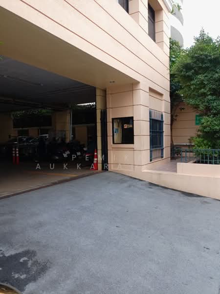 Pipat Place, Bangkok, 37 Soi Sathon 6, Silom, Bang Rak, Bangkok, 1 Bedroom, 52 sqm, Condo For Sale, by Pemika Aukkaraleekul, 500339927 - DDproperty.com
