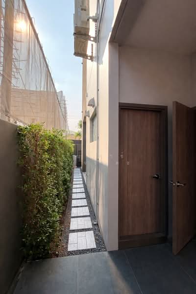 WPDD-120 ขายบ้านเดี่ยว/บ้านเเฝด วิภาวดี ใกล้สนามบินดอนเมือง Luxury Hidden Gem, Bangkok, Talat Bang Khen, Lak Si, Bangkok, 4 Bedrooms, 295 sqm, Semi-Detached House (Twin House) For Sale, by วันวิสาข์ ปัญจรงคะ, 500339963 - DDproperty.com