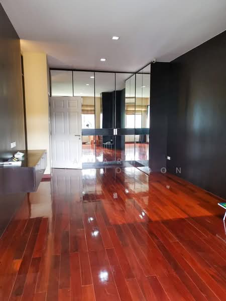 Baan Klang Krung Grande Vienna Rama 3, Bangkok, Rama 3 Road, Bang Pong Pang, Yan Nawa, Bangkok, 3 Bedrooms, 340 sqm, Townhouse For Sale, by Amarin Sitthidhoon, 500339968 - DDproperty.com