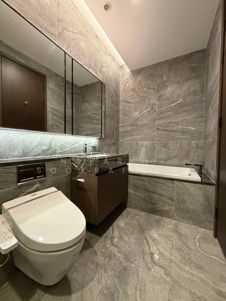 The Esse Sukhumvit 36, Bangkok, Soi Sukhumvit 36, Sukhumvit Road, Phra Kanong, Khlong Toei, Bangkok, 1 Bedroom, 38 sqm, Condo For Rent, by Nakarin Sookpaiboon, 500339979 - DDproperty.com