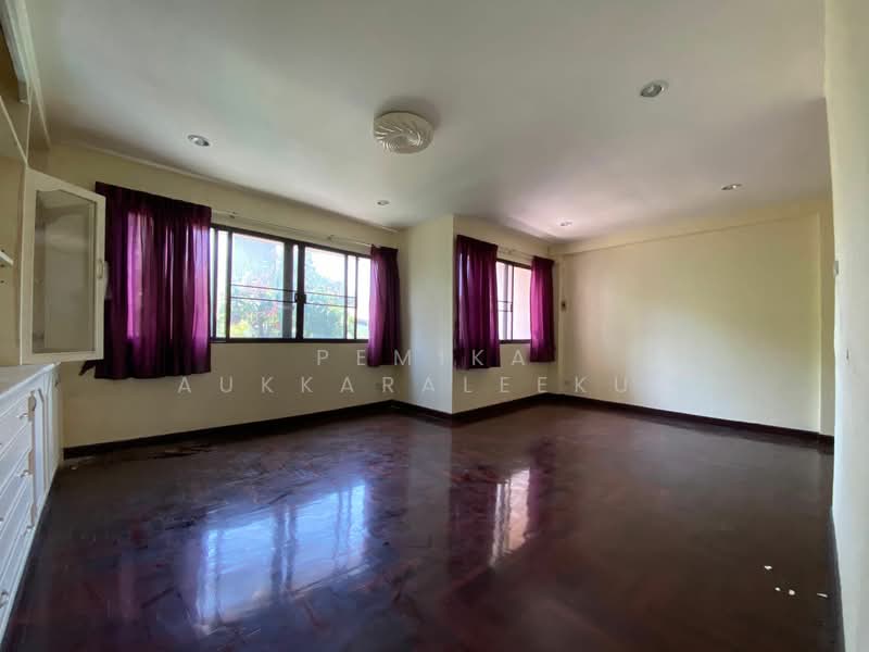 undefined, Bangkok, Phra Kanong, Khlong Toei, Bangkok, 4 Bedrooms, 290 sqm, Townhouse For Sale, by Pemika Aukkaraleekul, 500339988 - DDproperty.com