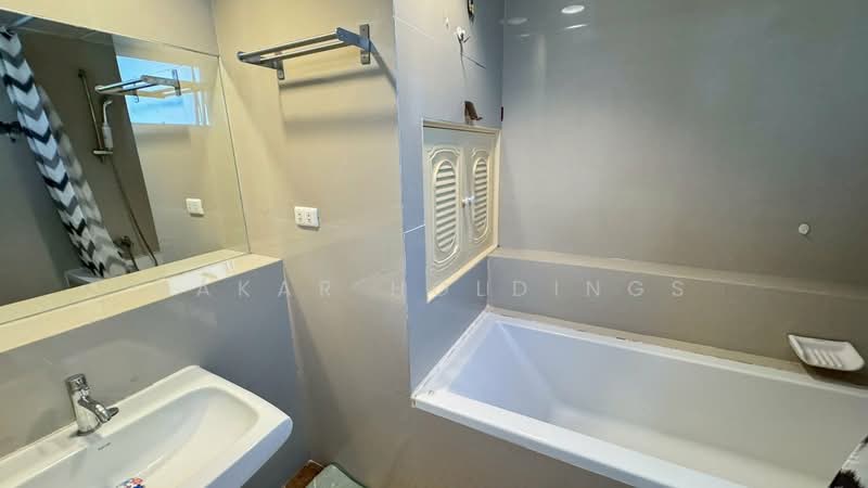 Tai Ping Towers, Bangkok, 582 Soi Sukhumvit 63, Khlong Tan Nua, Watthana, Bangkok, 2 Bedrooms, 102 sqm, Condo For Sale, by Piyathida Atikhomvitaya, 500340045 - DDproperty.com