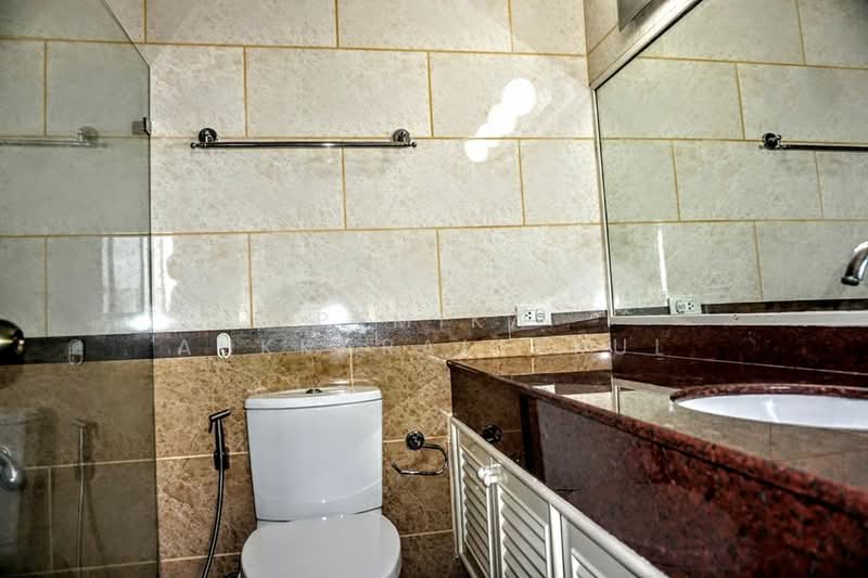 Asoke Towers, Bangkok, Sukhumvit 21 Road, Khlongtoei Nua, Watthana, Bangkok, 3 Bedrooms, 286 sqm, Condo For Sale, by Pemika Aukkaraleekul, 500340097 - DDproperty.com