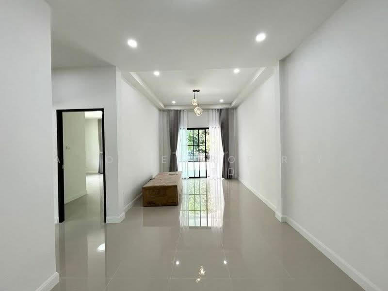 Single house for sale in Laddarom Village, Sriracha, Chon Buri (Pattaya), Surasak, Si Racha, Chon Buri (Pattaya), 3 Bedrooms, 300 sqm, Single Detached House For Sale, by A House Property Co.,Ltd., 500340265 - DDproperty.com