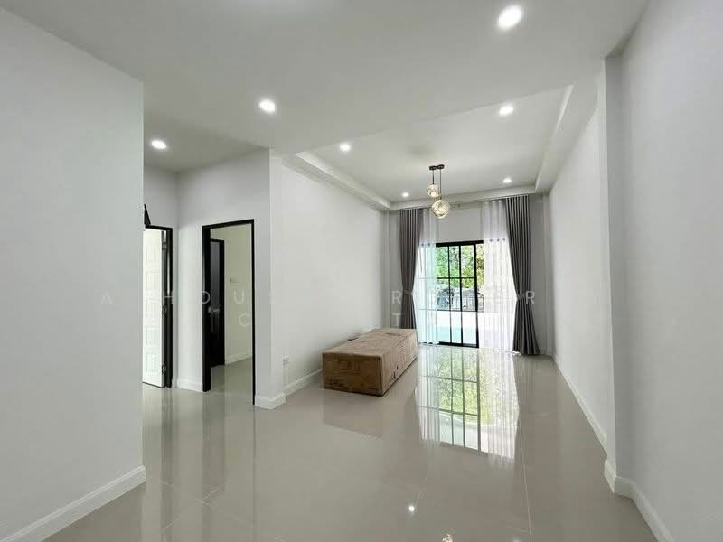 Single house for sale in Laddarom Village, Sriracha, Chon Buri (Pattaya), Surasak, Si Racha, Chon Buri (Pattaya), 3 Bedrooms, 300 sqm, Single Detached House For Sale, by A House Property Co.,Ltd., 500340265 - DDproperty.com