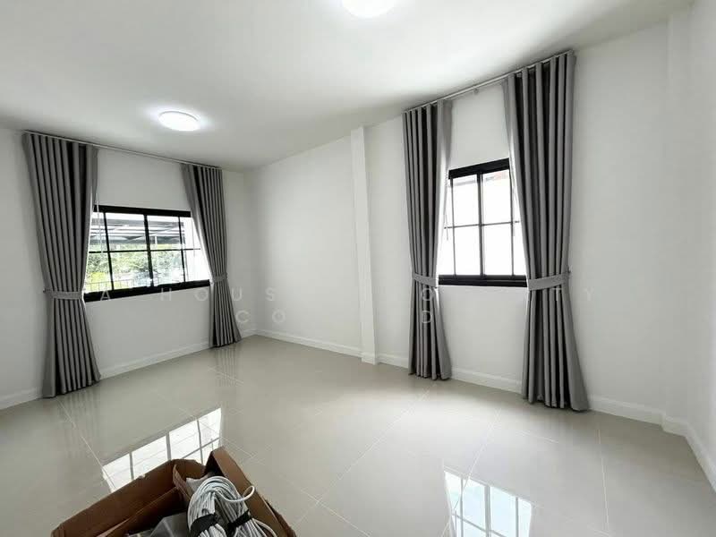 Single house for sale in Laddarom Village, Sriracha, Chon Buri (Pattaya), Surasak, Si Racha, Chon Buri (Pattaya), 3 Bedrooms, 300 sqm, Single Detached House For Sale, by A House Property Co.,Ltd., 500340265 - DDproperty.com