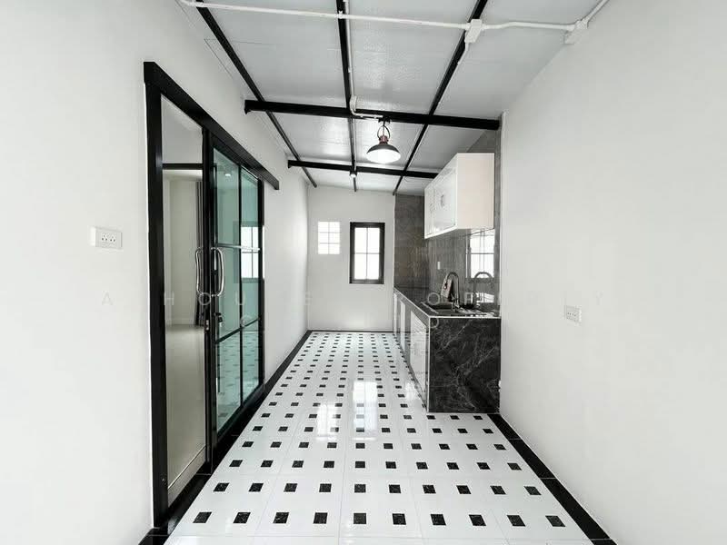 Single house for sale in Laddarom Village, Sriracha, Chon Buri (Pattaya), Surasak, Si Racha, Chon Buri (Pattaya), 3 Bedrooms, 300 sqm, Single Detached House For Sale, by A House Property Co.,Ltd., 500340265 - DDproperty.com