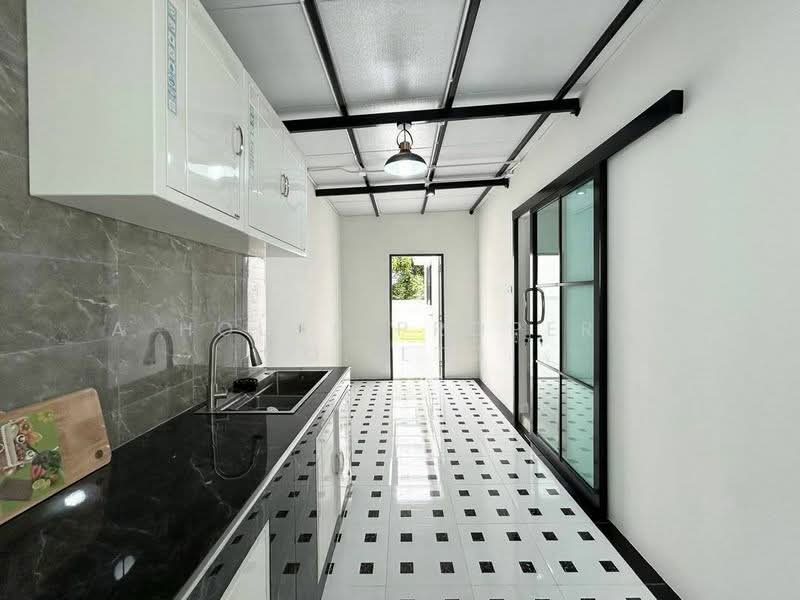 Single house for sale in Laddarom Village, Sriracha, Chon Buri (Pattaya), Surasak, Si Racha, Chon Buri (Pattaya), 3 Bedrooms, 300 sqm, Single Detached House For Sale, by A House Property Co.,Ltd., 500340265 - DDproperty.com