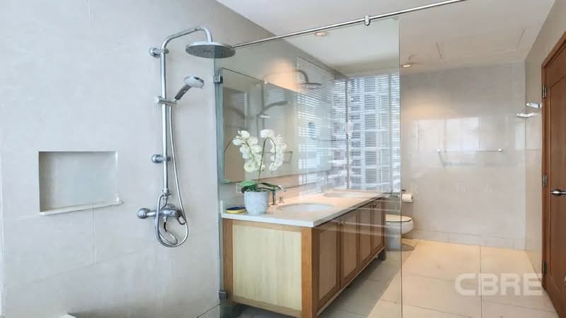 The Emporio Place, Bangkok, 93 Soi Sukhumvit 24, Sukhumvit Road, Khong Tan, Khlong Toei, Bangkok, 2 Bedrooms, 101 sqm, Condo For Sale, by Paveenee Chaisriha, 500340445 - DDproperty.com