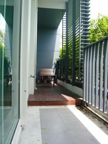Siri At Sukhumvit, Bangkok, 902 Sukhumvit Road, Phra Kanong, Khlong Toei, Bangkok, 2 Bedrooms, 70 sqm, Condo For Sale, by Pemika Aukkaraleekul, 500340500 - DDproperty.com