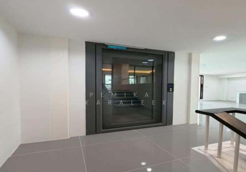 4-BR Townhouse, Bangkok, Bang Chak, Phra Khanong, Bangkok, 4 Bedrooms, 104 sqm, Townhouse For Sale, by Pemika Aukkaraleekul, 500340535 - DDproperty.com