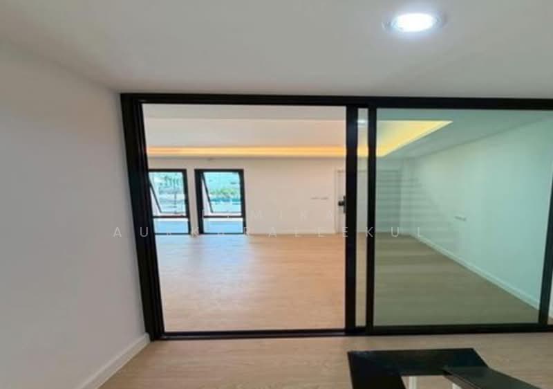 4-BR Townhouse, Bangkok, Bang Chak, Phra Khanong, Bangkok, 4 Bedrooms, 104 sqm, Townhouse For Sale, by Pemika Aukkaraleekul, 500340535 - DDproperty.com