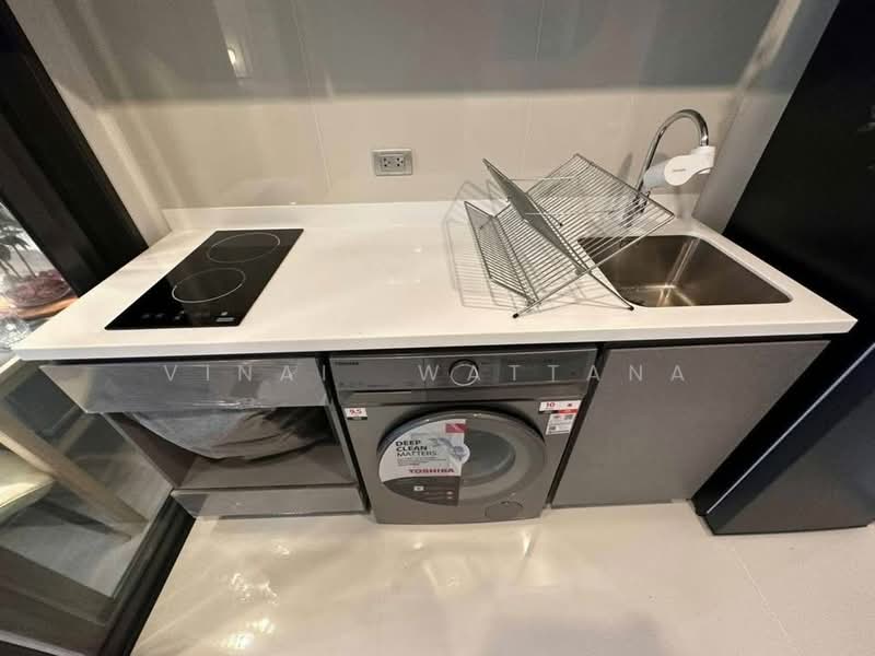 Life Asoke Hype, Bangkok, 339 Chaturathit Rd, Makkasan, Ratchathewi, Bangkok, 1 Bedroom, 33 sqm, Condo For Rent, by Vinai Wattana, 500340550 - DDproperty.com