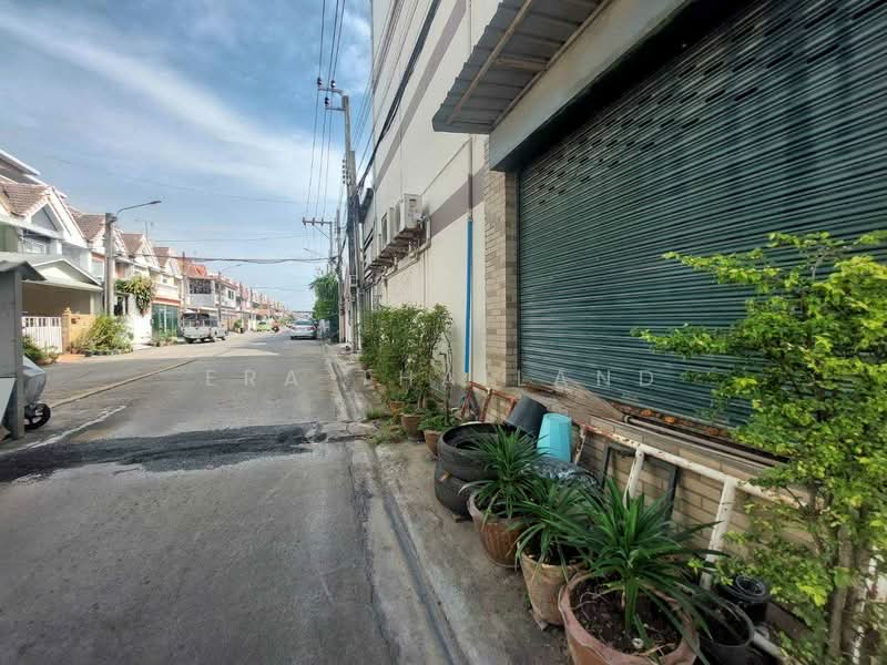 ขายอาคารพาณิชย์ 4.5 ชั้น หน้าโครงการรัชธานี 6 สายไหม, Bangkok, Sai Mai, Bangkok, , 648 sqm, Shophouse For Sale, by ERA Thailand, 500340601 - DDproperty.com