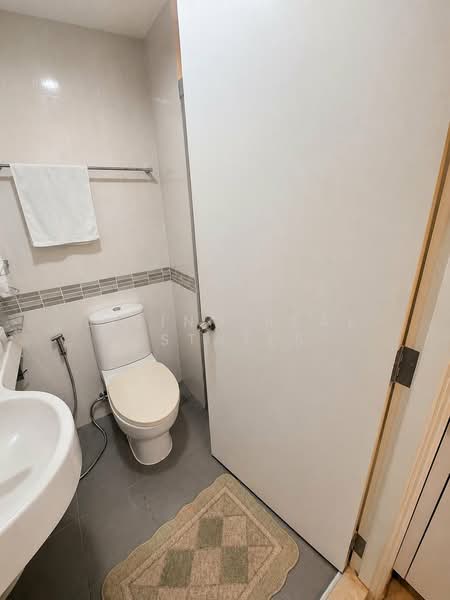 Lumpini Park Rama 9-Ratchada, Bangkok, 888 Chaturathit Road, Bang Kapi, Huai Khwang, Bangkok, 1 Bedroom, 26 sqm, Condo For Sale, by Living Real Estates, 500340663 - DDproperty.com