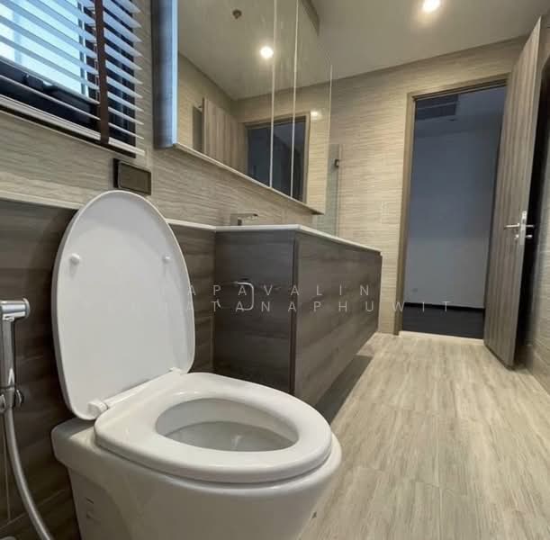 Whizdom Essence, Bangkok, 5 Piyabutr 1 Alley, Bang Chak, Phra Khanong, Bangkok, 4 Bedrooms, 202 sqm, Condo For Rent, by Papavalin Techatanaphuwit, 500340673 - DDproperty.com