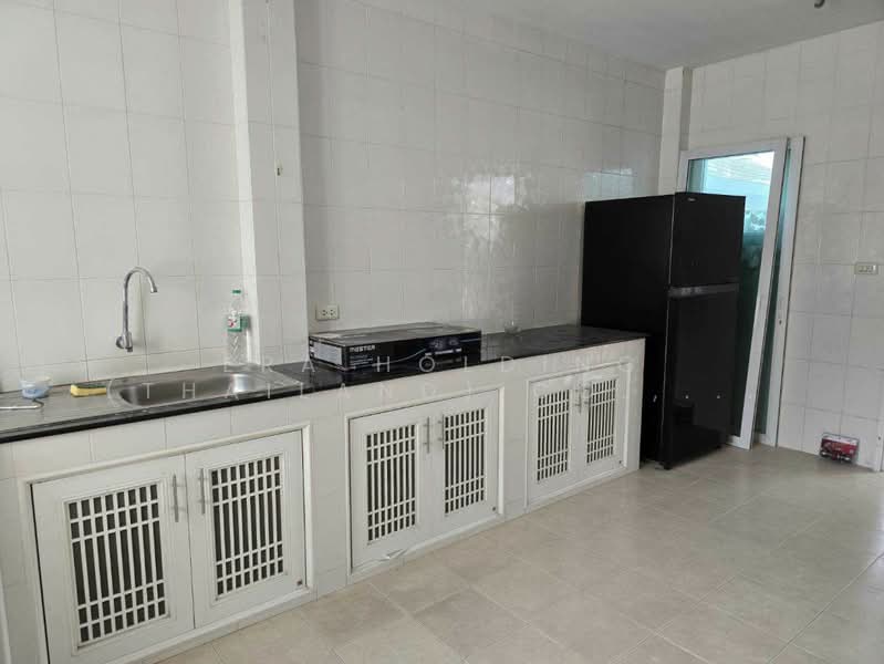 เพอร์เฟค เพลส อ่อนนุช-ลาดกระบัง, Bangkok, Lat Krabang, Bangkok, 4 Bedrooms, 270 sqm, Single Detached House For Rent, by ERA Holding (Thailand) Co., Ltd., 500340743 - DDproperty.com