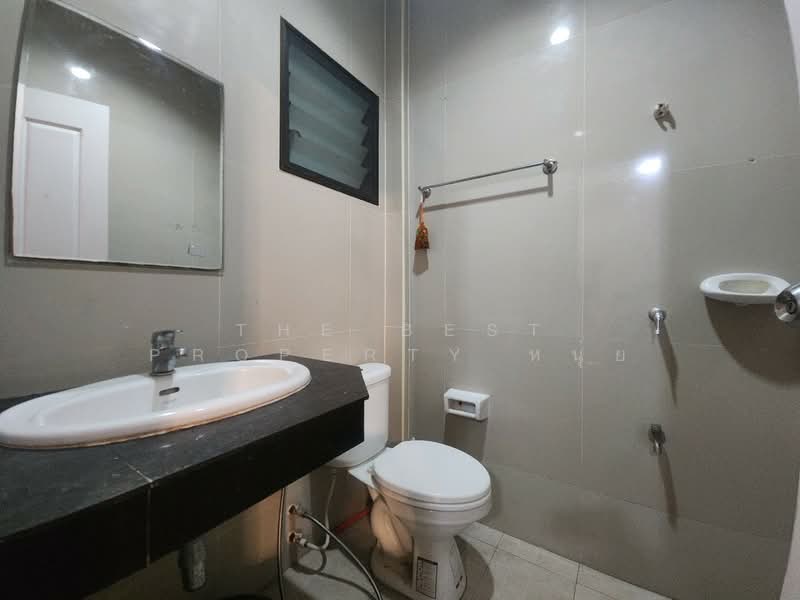 หมู่บ้านไอวี่ทาวน์2 พนัสนิคม (Ivy Town2), Chon Buri (Pattaya), Kut Ngong, Phanat Nikhom, Chon Buri (Pattaya), 3 Bedrooms, 120 sqm, Townhouse For Sale, by The Best Property หนุ่ย, 500340771 - DDproperty.com