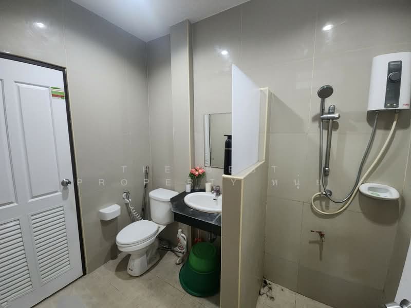 หมู่บ้านไอวี่ทาวน์2 พนัสนิคม (Ivy Town2), Chon Buri (Pattaya), Kut Ngong, Phanat Nikhom, Chon Buri (Pattaya), 3 Bedrooms, 120 sqm, Townhouse For Sale, by The Best Property หนุ่ย, 500340771 - DDproperty.com