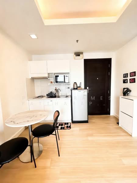 Thru Thonglor, Bangkok, Petchaburi Road, Bang Kapi, Huai Khwang, Bangkok, 1 Bedroom, 31 sqm, Condo For Rent, by Patcharames Pattharapornviboon, 500340853 - DDproperty.com