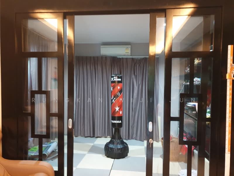 3-BR House, Bangkok, Suan Luang, Bangkok, 3 Bedrooms, 248 sqm, Single Detached House For Sale, by Rungkan Wijitjun, 500340881 - DDproperty.com