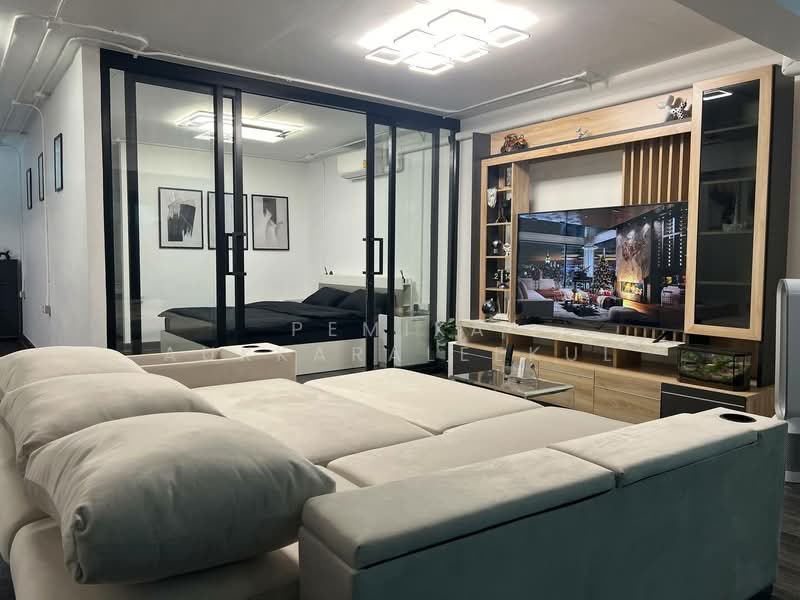President Park Sukhumvit 24, Bangkok, 99 Sukhumvit 24 Alley, Khlongtoei Nua, Watthana, Bangkok, 1 Bedroom, 75 sqm, Condo For Sale, by Pemika Aukkaraleekul, 500340888 - DDproperty.com