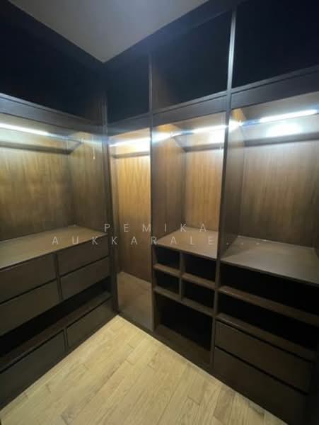 The Emporio Place, Bangkok, 93 Soi Sukhumvit 24, Sukhumvit Road, Khong Tan, Khlong Toei, Bangkok, 2 Bedrooms, 108 sqm, Condo For Sale, by Pemika Aukkaraleekul, 500340955 - DDproperty.com