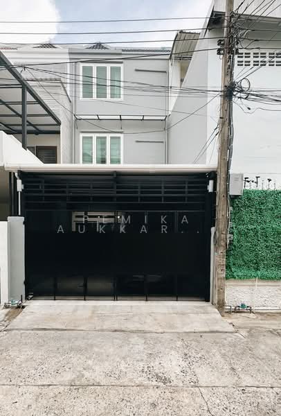 4-BR Townhouse, Bangkok, Din Daeng, Bangkok, 4 Bedrooms, 170 sqm, Townhouse For Sale, by Pemika Aukkaraleekul, 500340983 - DDproperty.com