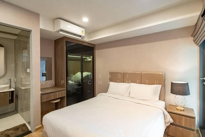 Lloyd Soonvijai-Thonglor, Bangkok, Soi Phetchaburi 47, Phetchaburi Road, Bang Kapi, Huai Khwang, Bangkok, 2 Bedrooms, 62 sqm, Condo For Rent, by Pensasi Ongphichetmetha, 500340986 - DDproperty.com