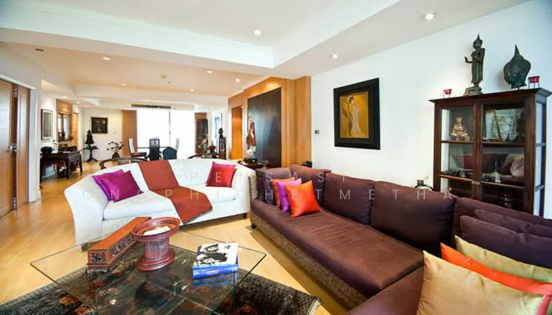 Phirom Garden Residence, Bangkok, Soi Sukhumvit 41, Khlong Tan Nua, Watthana, Bangkok, 3 Bedrooms, 280 sqm, Apartment For Rent, by Pensasi Ongphichetmetha, 500341015 - DDproperty.com