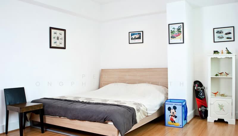 Phirom Garden Residence, Bangkok, Soi Sukhumvit 41, Khlong Tan Nua, Watthana, Bangkok, 3 Bedrooms, 280 sqm, Apartment For Rent, by Pensasi Ongphichetmetha, 500341015 - DDproperty.com