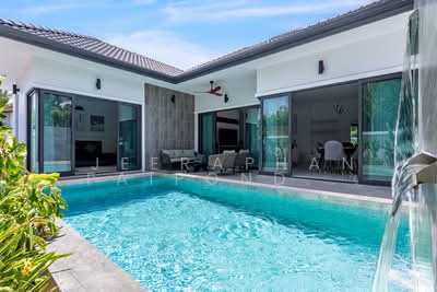 ขาย - Modern Luxury Pool Villa in Ao Nang, Krabi, กระบี่