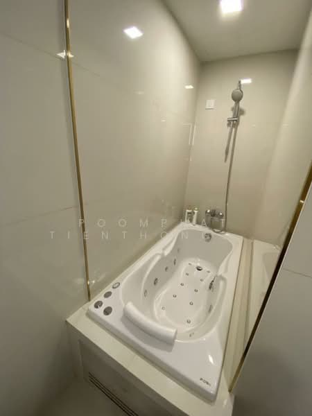 Centric Ratchayothin, Bangkok, 1656 Phahonyothin Rd, Lat Yao, Chatuchak, Bangkok, 2 Bedrooms, 56 sqm, Condo For Sale, by Poomphat Tienthongsakul, 500341055 - DDproperty.com