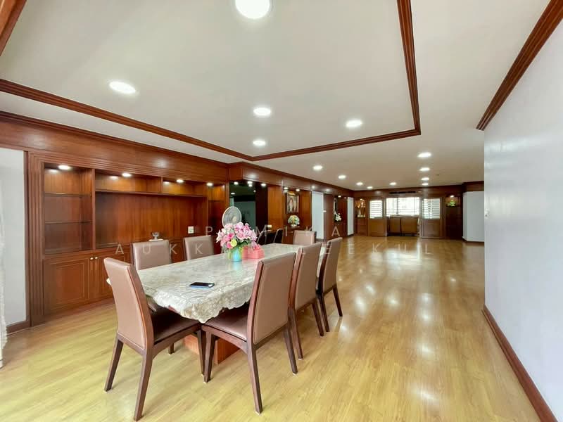 Wattana Heights, Bangkok, Sukhumvit Road, Khlongtoei Nua, Watthana, Bangkok, 3 Bedrooms, 336 sqm, Condo For Sale, by Pemika Aukkaraleekul, 500341132 - DDproperty.com