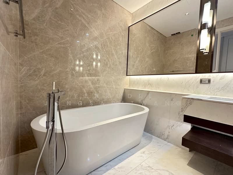 Sindhorn Residence, Bangkok, 54 Soi Ton Son, Lumphini, Pathum Wan, Bangkok, 2 Bedrooms, 112 sqm, Condo For Rent, by Yenrudee Jongsaritwang, 500341154 - DDproperty.com