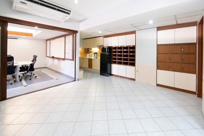 Royal Park Condominium, Bangkok, 41 Soi Phahonyothin 8, Samsen Nai, Phaya Thai, Bangkok, 5 Bedrooms, 206 sqm, Condo For Sale, by Rujirake Sakdapipanich, 500341183 - DDproperty.com
