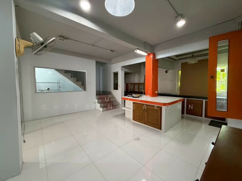 Commercial Building for Rent near Saphan Khwai BTS Station, Bangkok, Samsen Nai, Phaya Thai, Bangkok, , 400 sqm, Shophouse For Rent, by Pudis Chitrungsakorn, 500341224 - DDproperty.com
