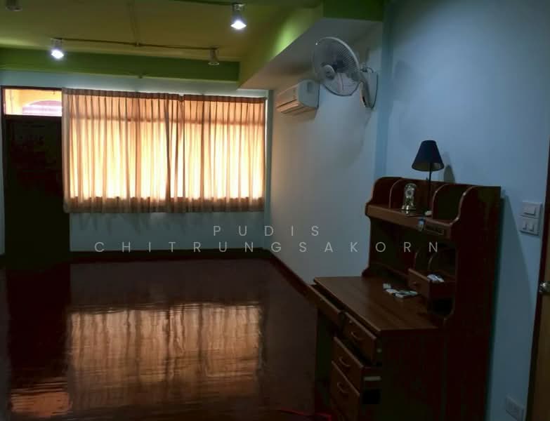 อาคารพาณิชย์ให้เช่า ใกล้ BTS สะพานควาย, กรุงเทพ, สามเสนใน, พญาไท, กรุงเทพ, 400 ตร.ม., ตึกแถว-อาคารพาณิชย์ ให้เช่า, โดย Pudis Chitrungsakorn, 500341224 - DDproperty.com