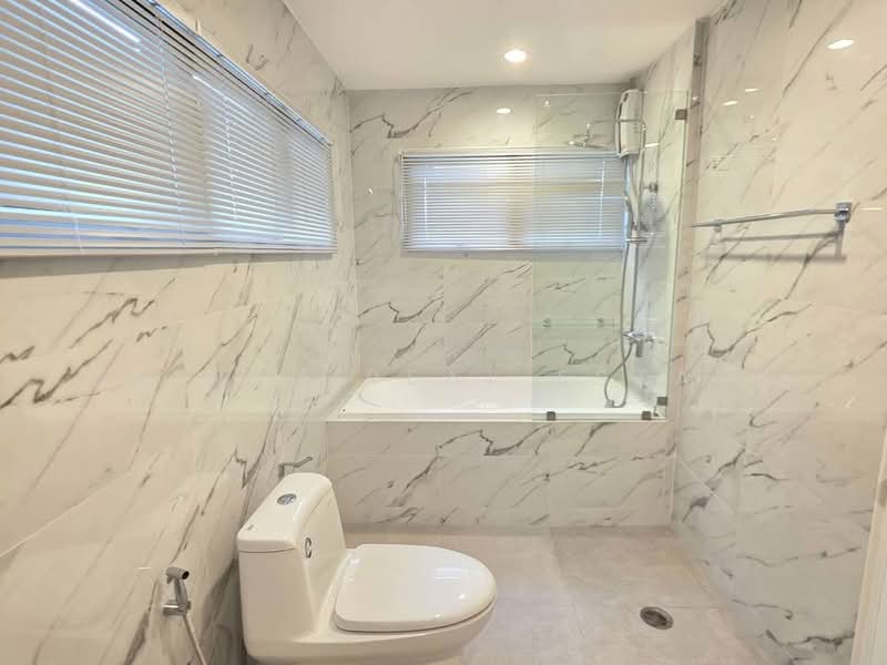 The Waterford Thonglor 11, Bangkok, 219 Soi Thonglor Sukhumvit Road, Khlong Tan Nua, Watthana, Bangkok, 3 Bedrooms, 400 sqm, Condo For Rent, by Shinyu Real Estate, 500341238 - DDproperty.com