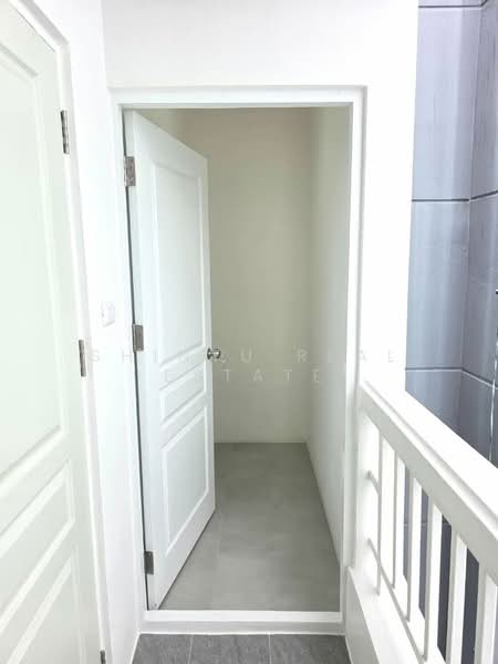 The Waterford Thonglor 11, Bangkok, 219 Soi Thonglor Sukhumvit Road, Khlong Tan Nua, Watthana, Bangkok, 3 Bedrooms, 400 sqm, Condo For Rent, by Shinyu Real Estate, 500341238 - DDproperty.com