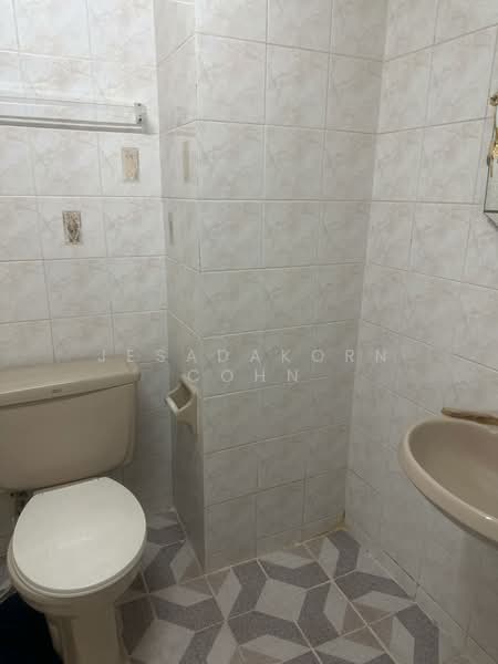 4-BR Townhouse, Bangkok, Chorake Bua, Lat Phrao, Bangkok, 4 Bedrooms, 325 sqm, Townhouse For Sale, by Jesadakorn Cohn, 500341246 - DDproperty.com