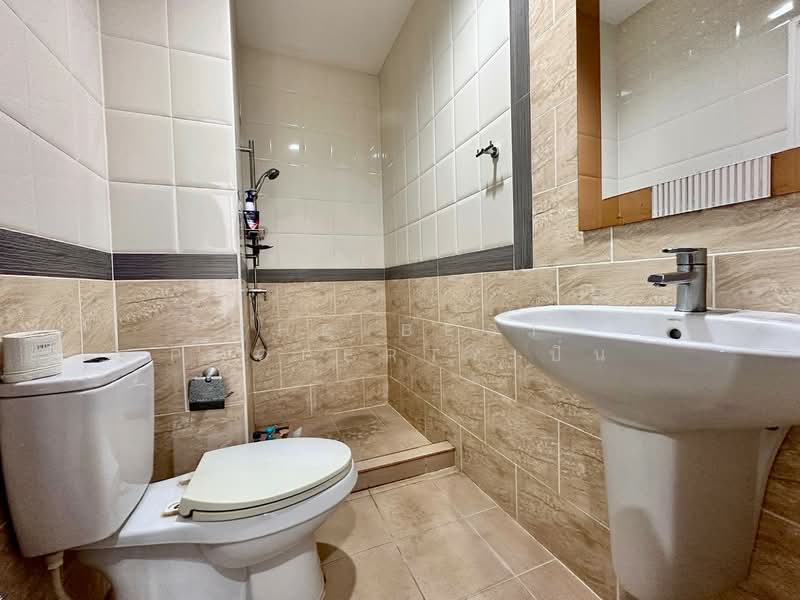 Golden Town Sriracha-Assumption, Chon Buri (Pattaya), Kaokilo, Surasak, Si Racha, Chon Buri (Pattaya), 4 Bedrooms, 131 sqm, Townhouse For Sale, by The Best Property ปิ่น, 500341259 - DDproperty.com