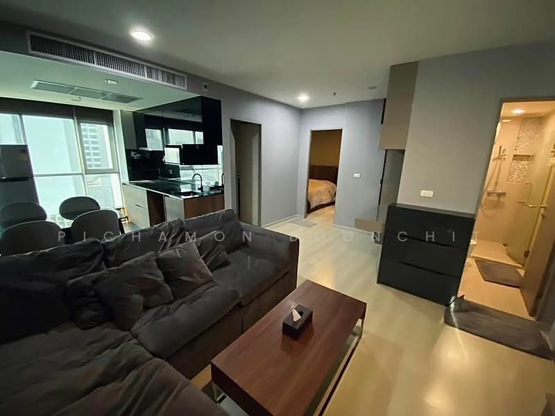 Life Ratchadapisek, Bangkok, 279 Ratchadapisaek Road, Huai Khwang, Bangkok, 2 Bedrooms, 66 sqm, Condo For Sale, by Pichamon Boonchit, 500341318 - DDproperty.com